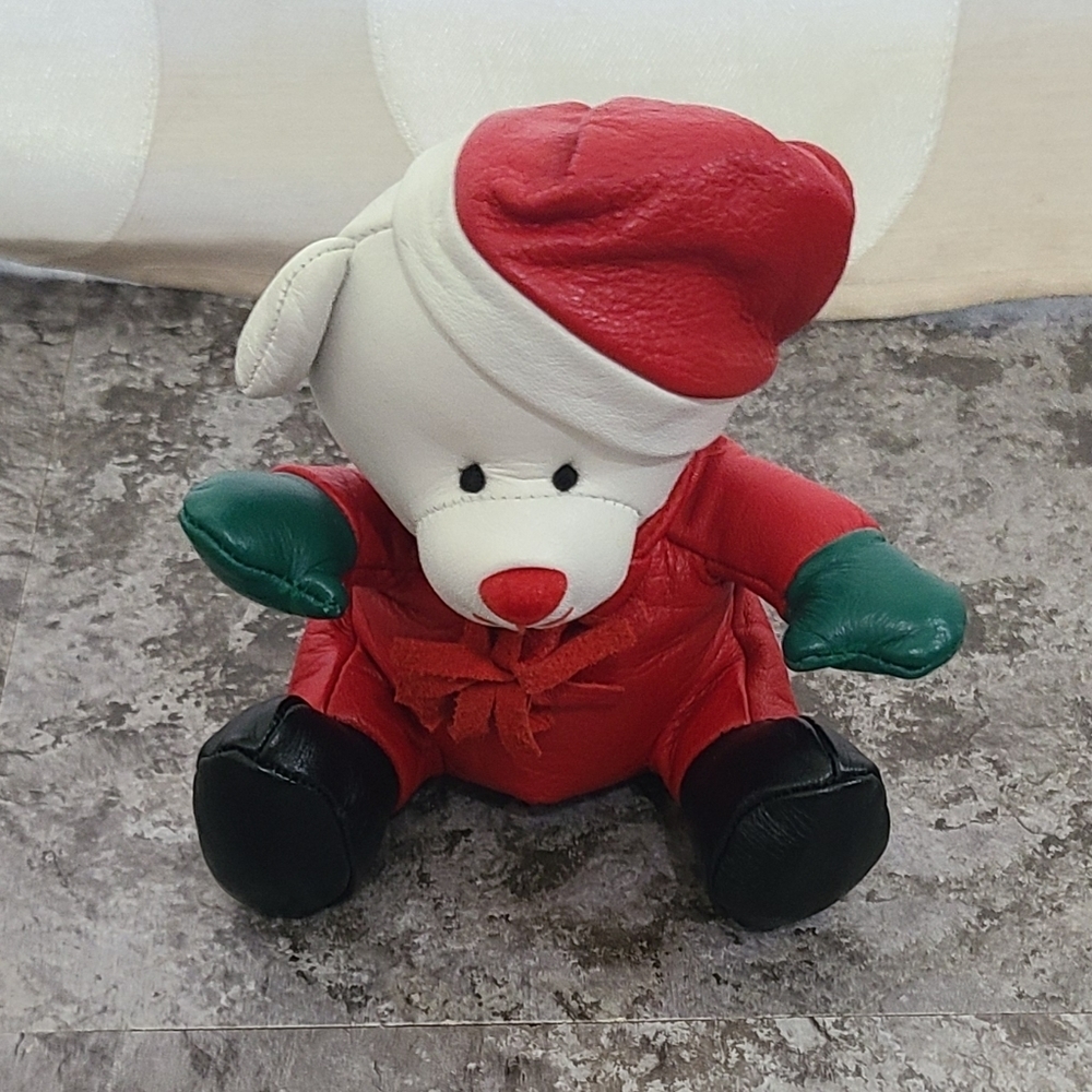 Wilsons The Leather Experts 100% Leather Christmas Bear 5" plush